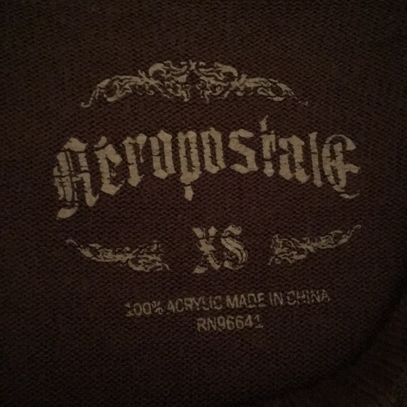 Lightweight Aeropostale Sweater - Picture 3 of 3